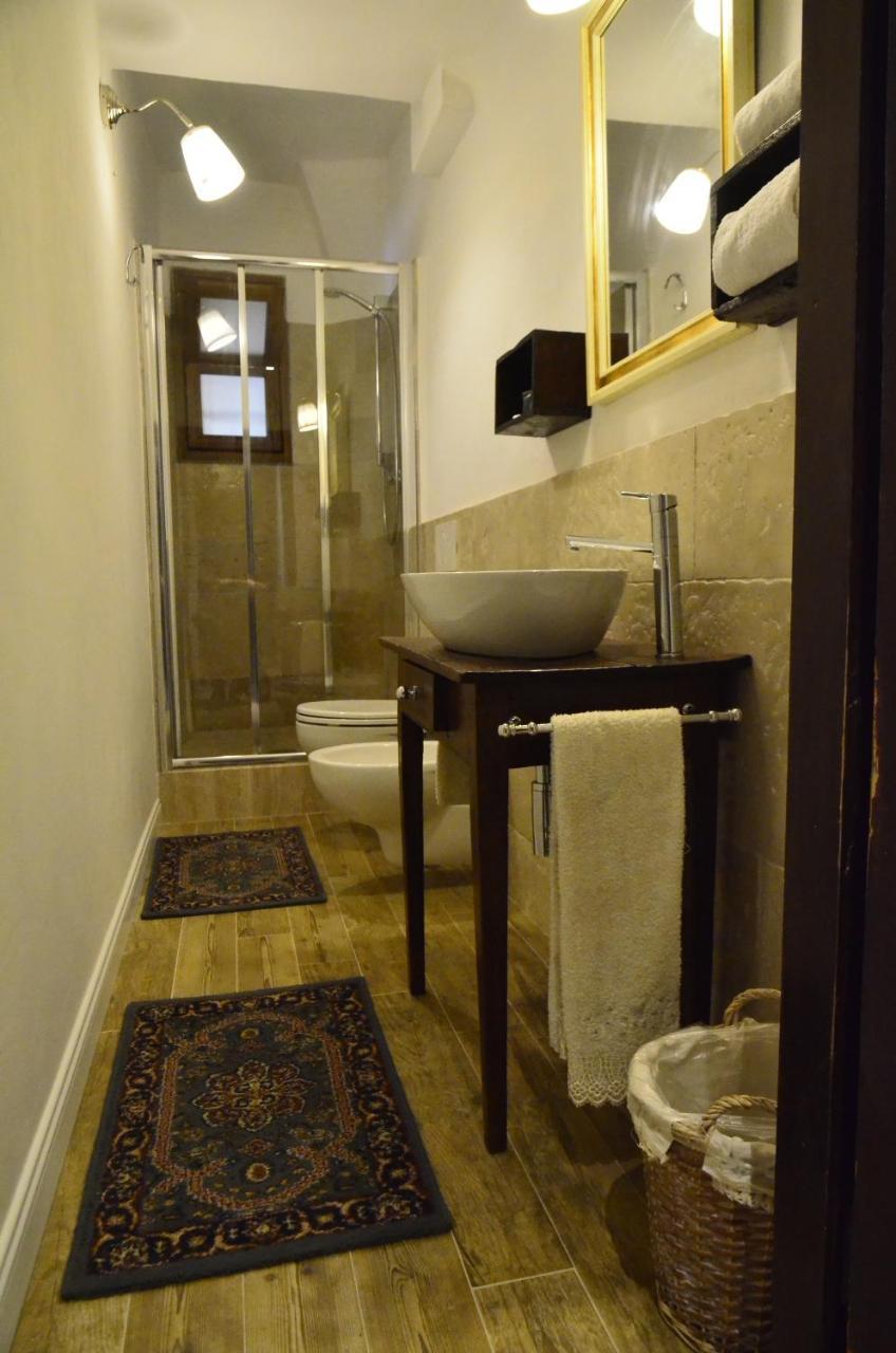 Suite La Nicchia Guelfa ฟลอเรนซ์ ภายนอก รูปภาพ